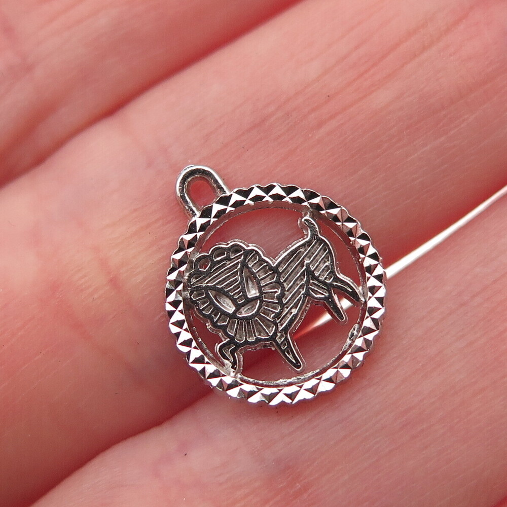 Rembrandt 925 Sterling Silver Vintage Leo Zodiac Diamond-Cut Mini Charm Pendant
